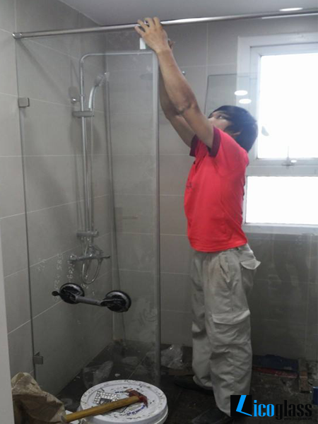 Thi công vách tắm kính căn hộ 2209B